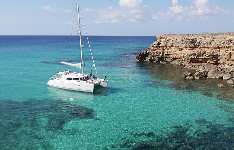 alquiler catamaran ibiza lagoon 440