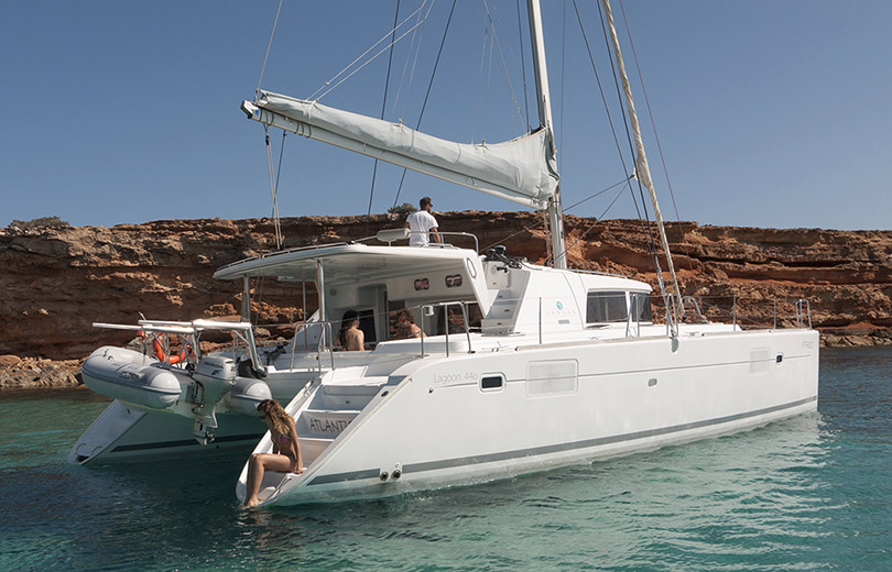 alquiler catamaran ibiza lagoon 440