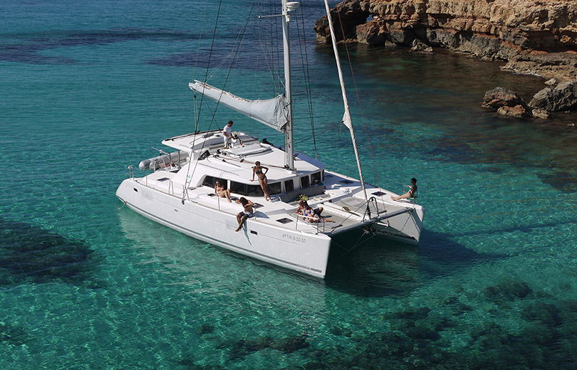 alquiler catamaran ibiza lagoon 440