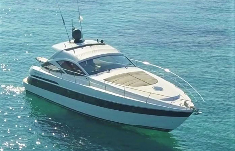 rent-boat-ibiza-pershing 43