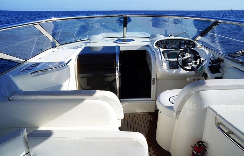 rent-boat-ibiza-sunseeker-camargue-47