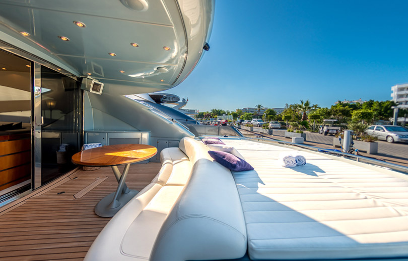 rent yacht ibiza pershing 76