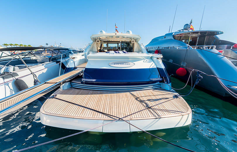 rent yacht ibiza pershing 76