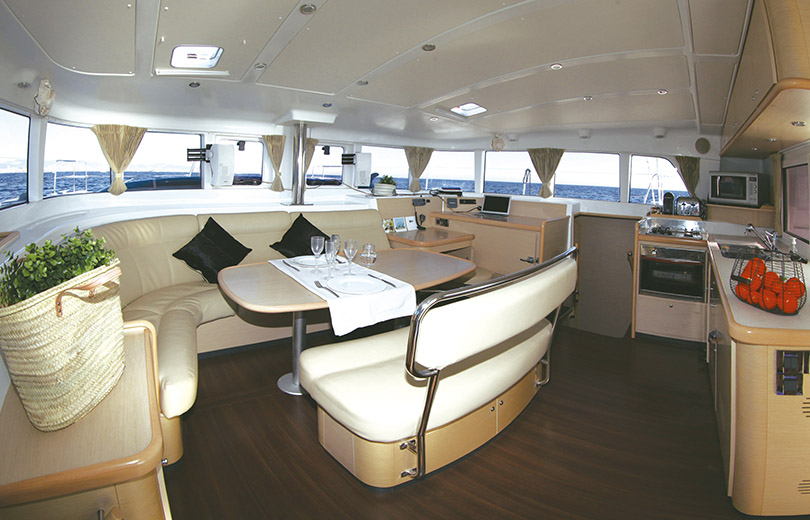 alquiler catamaran ibiza lagoon 440