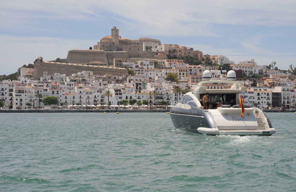 Alquiler de yate Azimut ibiza