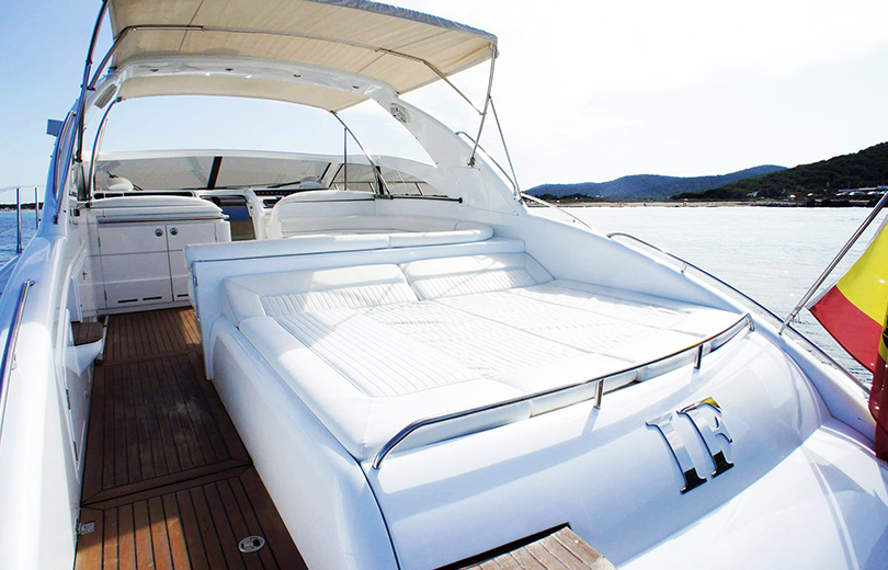 rent-yacht-ibiza-princess-V55