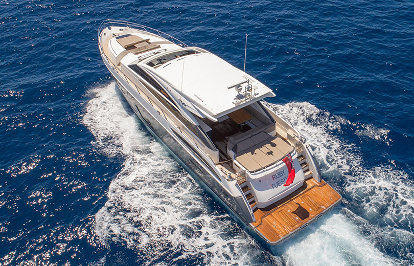 Alquiler de yate Princess V72 en Ibiza