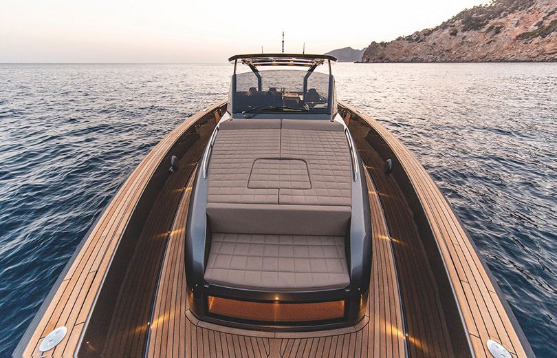 Rent speedboat pardo 50 in Ibiza