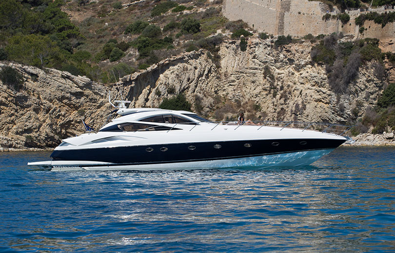 rent boat in ibiza predator 68