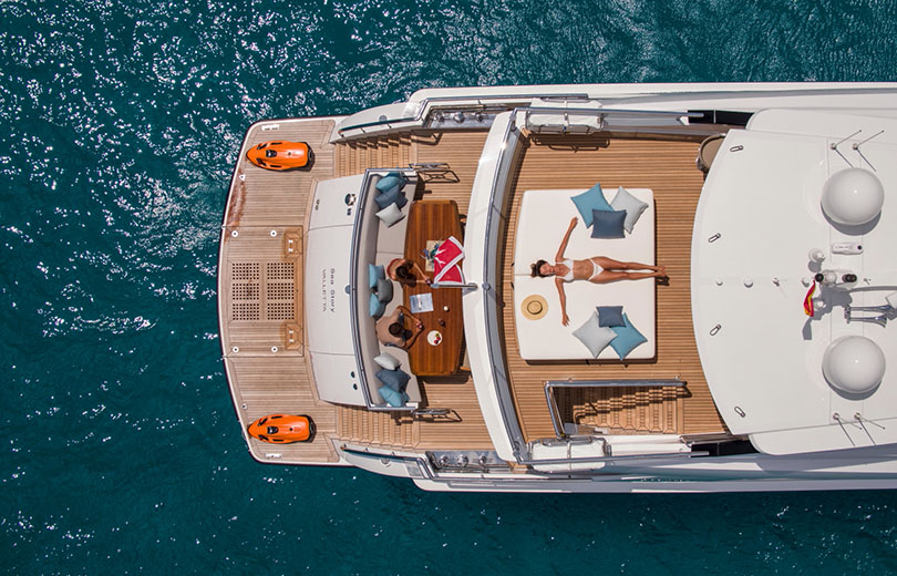 Alquiler Yate Ibiza Vanquish 82 sea story