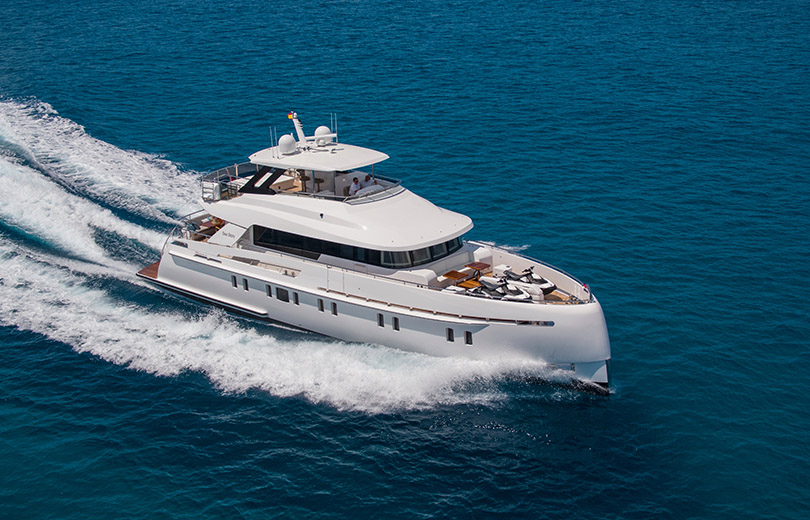 Alquiler Yate Ibiza Vanquish 82 sea story