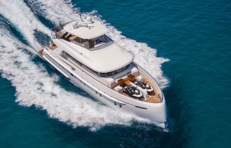 Alquiler Yate Ibiza Vanquish 82 sea story