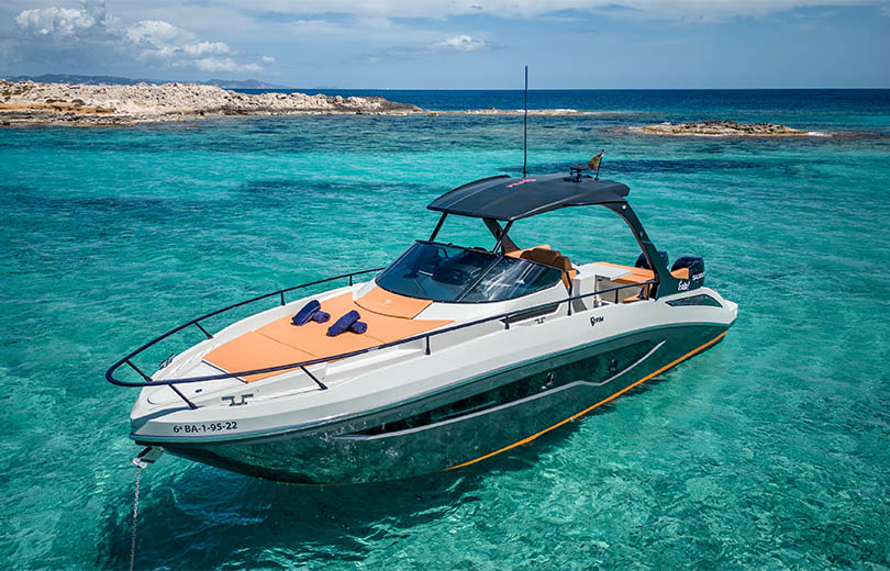 Rent Speedboat Ibiza Fim 340