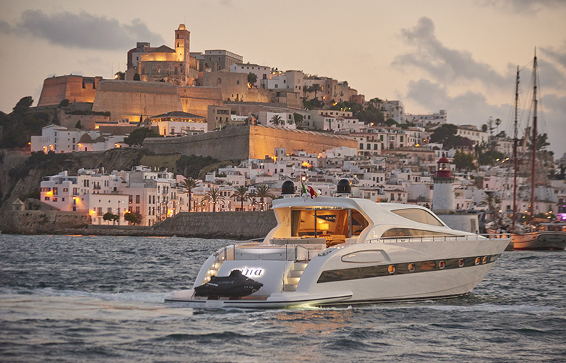 Rent yacht Ibiza Alfamarine 78 Nina