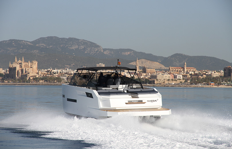 Rent speedboat in Ibiza De Antonio 46