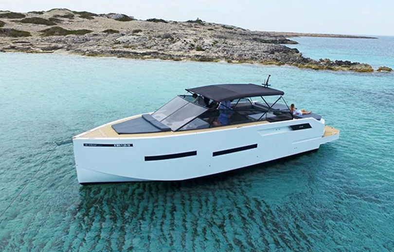 Rent speedboat in Ibiza De Antonio 46