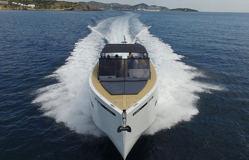 Rent speedboat in Ibiza De Antonio 46