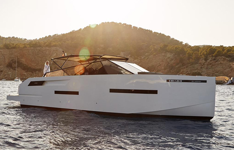 Rent speedboat in Ibiza De Antonio 46