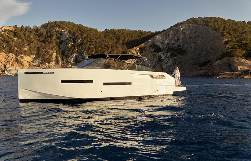 Rent speedboat in Ibiza De Antonio 46