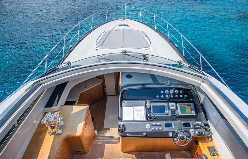 Alquiler yate Ibiza Predator 62 en Ibiza